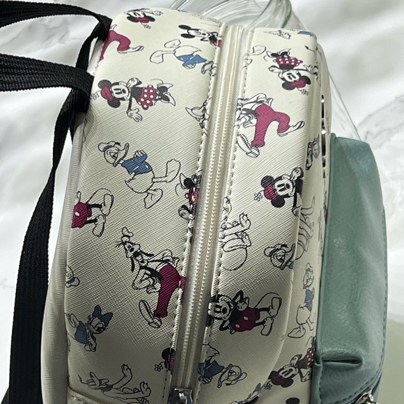 Disney backpack - clean in and out - EUC - used once BAGSBIN1 main image 11